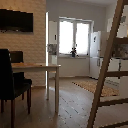 Apartamencik Z Ogrodkiem * 格丁尼亚
